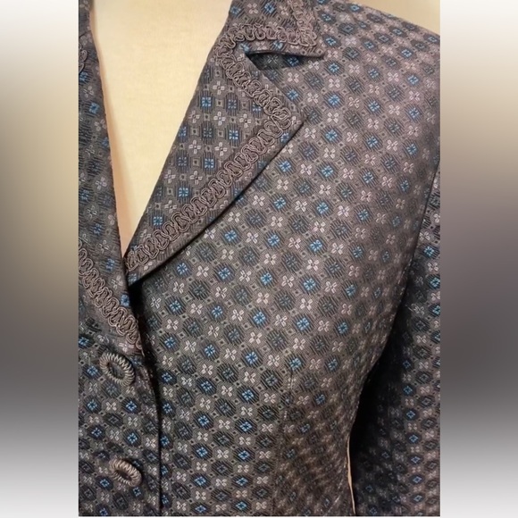 Kate Hill Silk Blazer - Picture 2 of 11